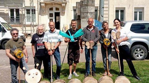 Les sculptures de Jean-Michel Geoffroy embellissent le village